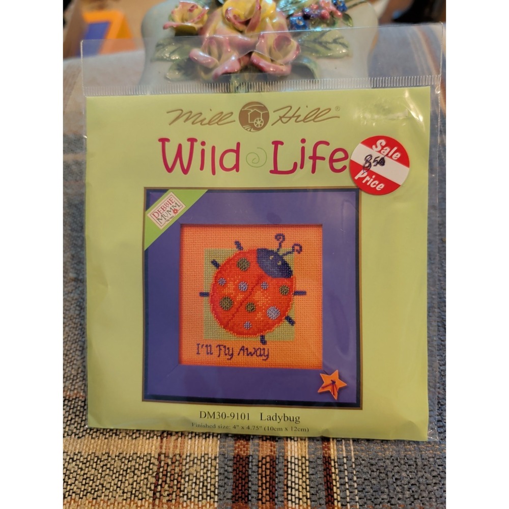 New Mill Hill Beaded Kit Debbie Mumm Wild life Ladybug DM30-9101